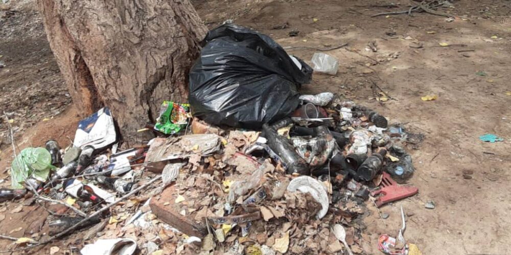 Lote abandonado en Pozo del Monte se convierte en foco de contaminación