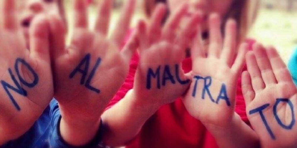 Madres exigen justicia por presunto maltrato infantil en Campeche