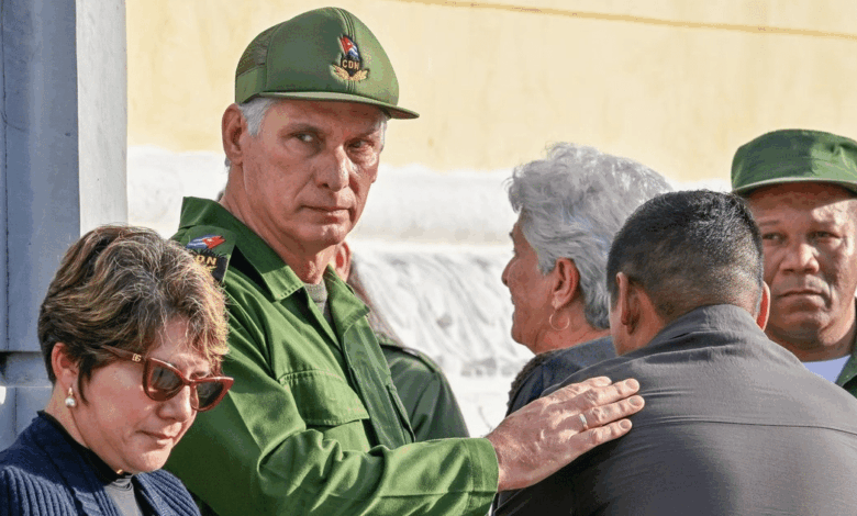 Cuba celebró una sesión del Consejo de Defensa Nacional para evaluar su preparación en caso de un conflicto armado, intensificando su discurso de defensa popular y aprobando planes para un eventual “estado de guerra”.