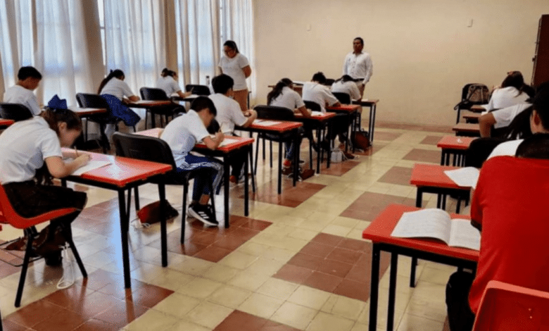 Campeche avanza en reducción de rezago educativo