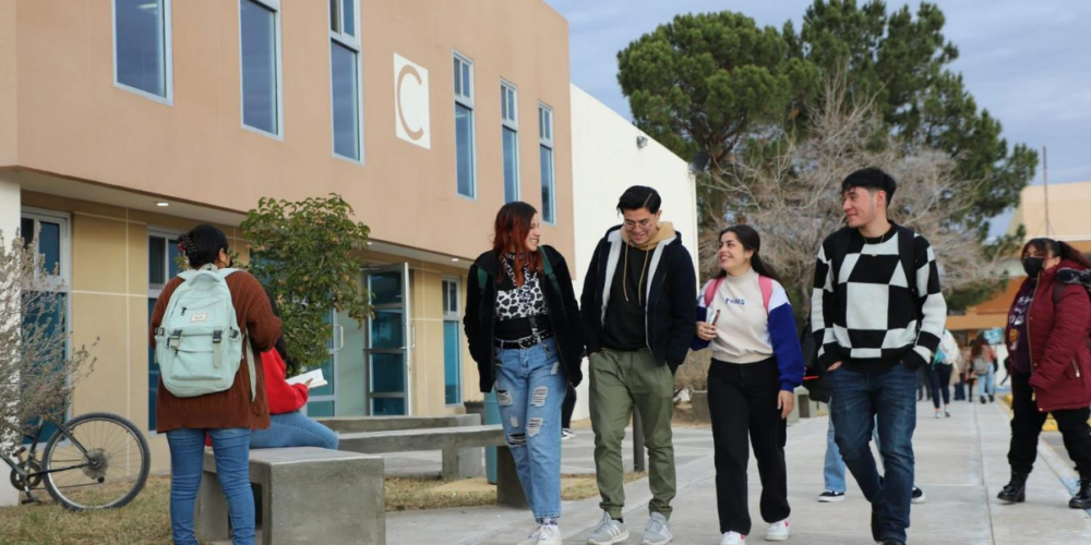 Campeche elimina examen de admisión en bachillerato; UACAM lo mantiene
