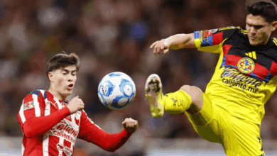 Chivas vence al América y sigue como líder de la Liga MX (1)