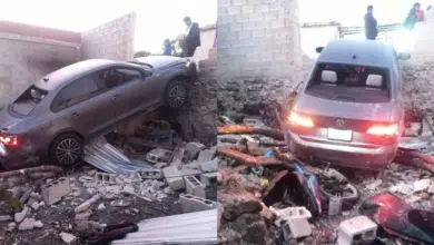 Conductor presuntamente alcoholizado derriba barda y cae en un domicilio en Champotón