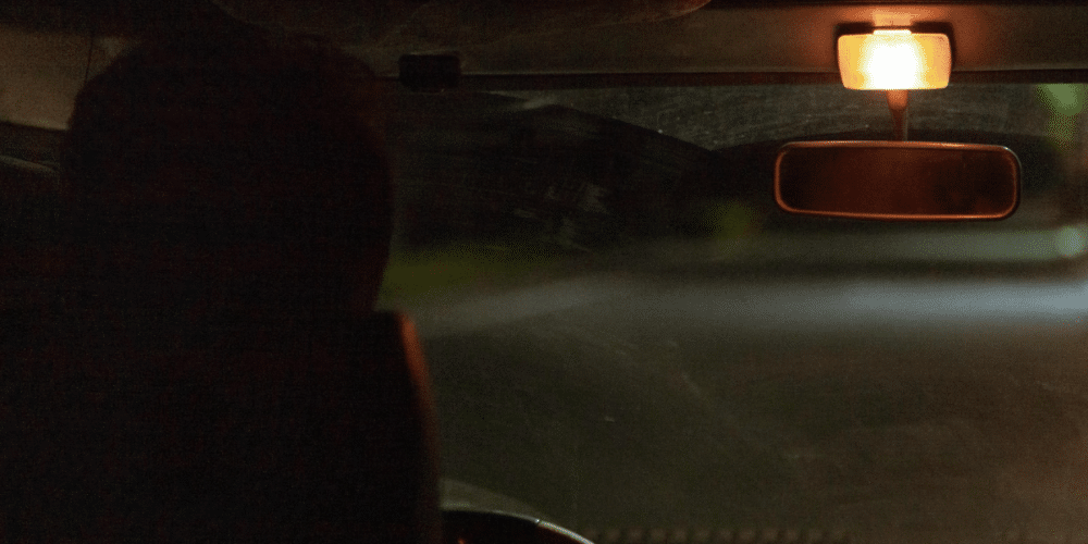 Mujer denuncia presunto vehículo que la perseguía en Campeche