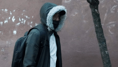 La llegada de una masa de aire frío este jueves generará rachas de viento superiores a los 60 km/h y un descenso de temperatura que podría alcanzar los 8°C.