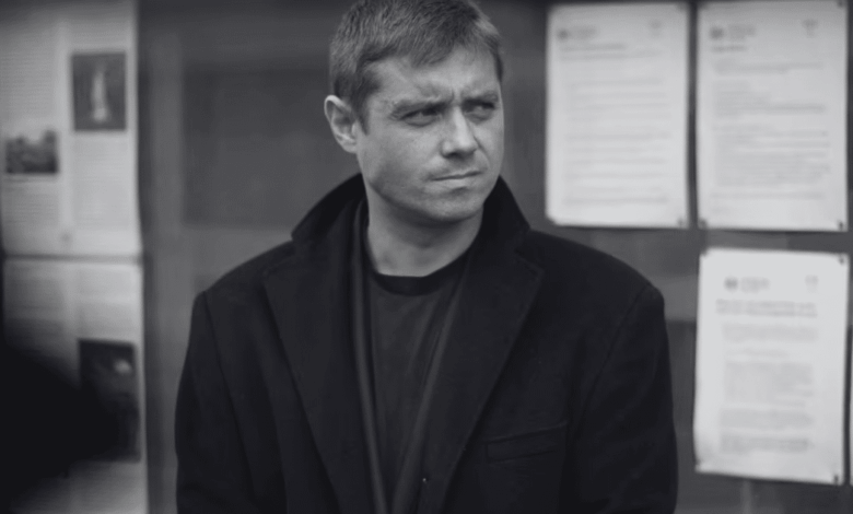 Hallan muerto en prisión al actor John Alford