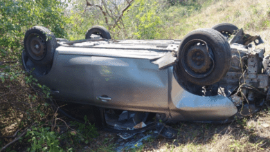 Mujeres sobreviven en aparatosa volcadura en la vía Sabancuy–Isla Aguada