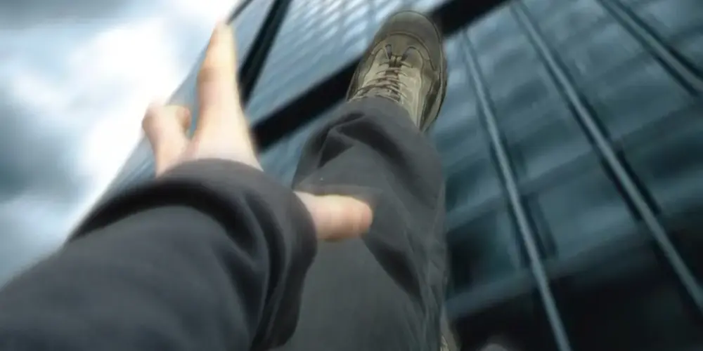 sujeto cae de más de 7 metros al intentar robar un tinaco en escárcega