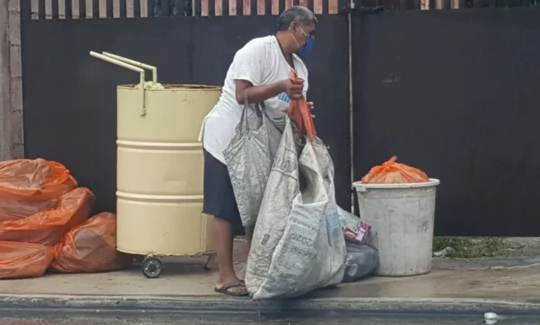 pepenación el último refugio ante el desempleo y el abandono en campeche