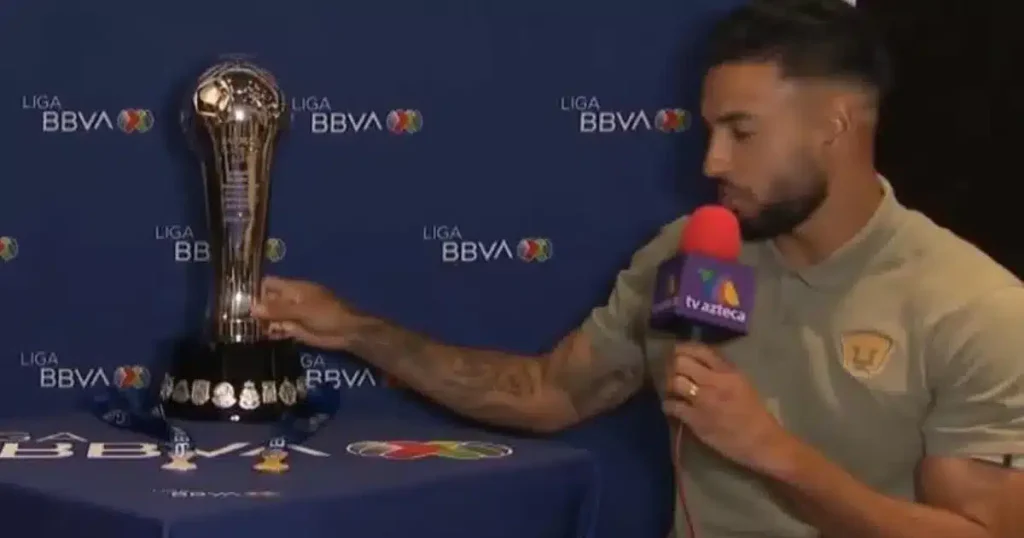 nathan silva toca el trofeo de liga mx y desata temor en pumas
