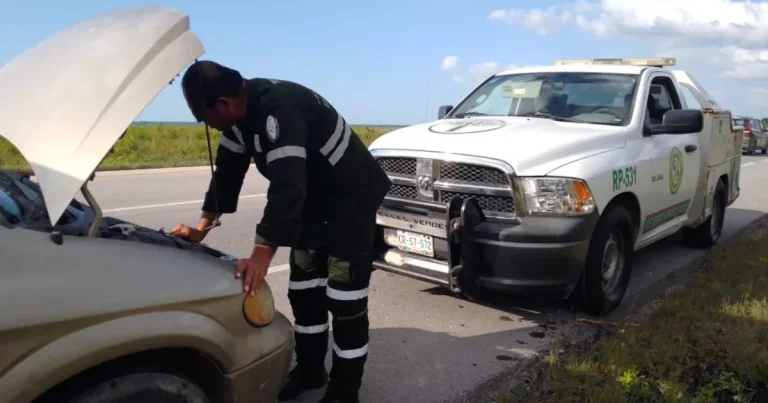 Ángeles verdes atienden a 150 viajeros en campeche