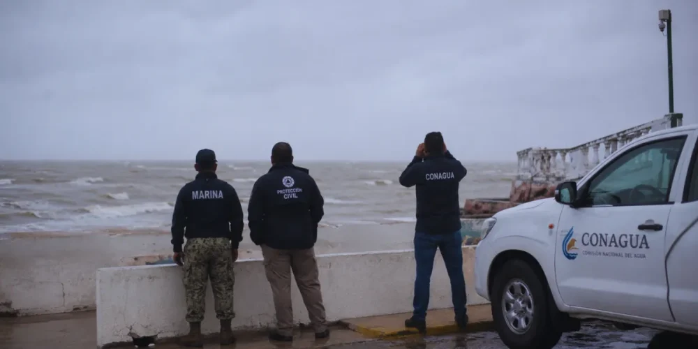 posible ciclón en la sonda de campeche es vigilado por autoridades