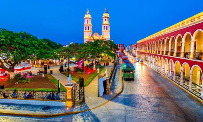 Las coloridas fachadas del Centro Histórico enamoran a los visitantes
