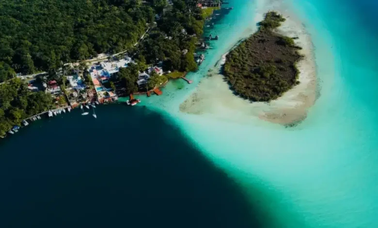 cenote esmeralda, el impresionante ojo de agua que da vida a la laguna de bacalar