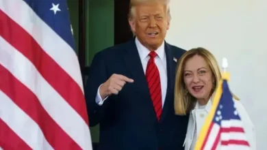 giorgia meloni acusa a trump de inventar historia sobre una fotografía durante el g7
