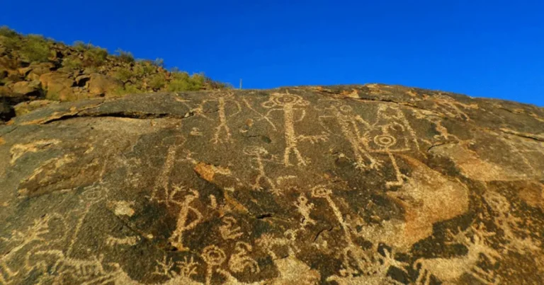 la proveedora, el impresionante museo de petrograbados al aire libre que resguarda la historia del desierto sonorense