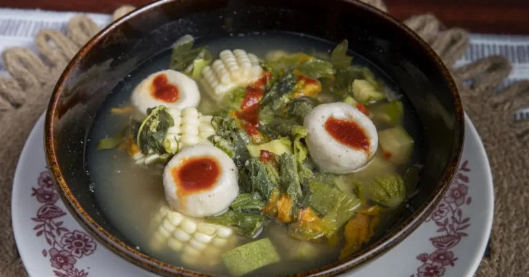 sopa de guías, el platillo tradicional de oaxaca que mantiene viva la herencia de la milpa