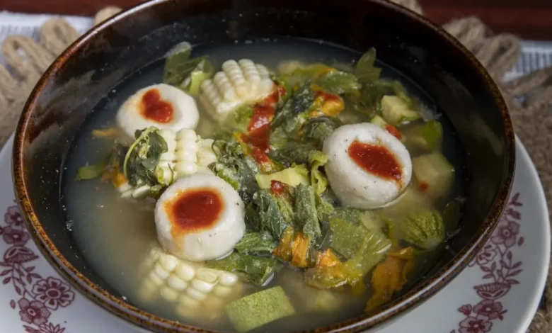 sopa de guías, el platillo tradicional de oaxaca que mantiene viva la herencia de la milpa