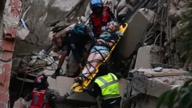 a un mes del terremoto en venezuela, familias siguen buscando a sus desaparecidos entre los escombros