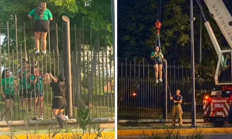 aficionada queda atrapada al intentar entrar al fan fest de monterrey fue rescatada con una grúa