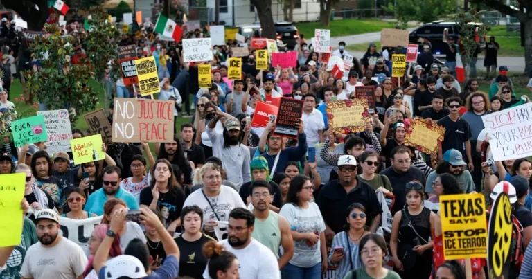 Protestas en Texas por fallecimiento de Lorenzo Salgado a manos del ICE (Foto de internet)