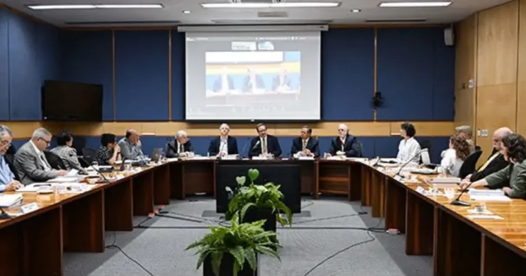 Instala el Rector la Comisión Técnica para la revisión del examen de ingreso (Foto de la UNAM)