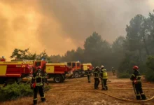 incendios forestales en grecia dejan tres bomberos muertos mientras españa estabiliza megaincendio