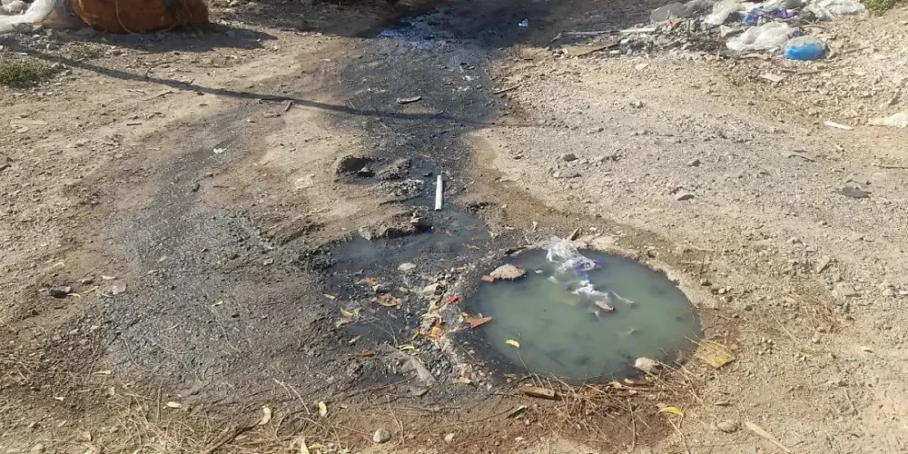 aguas negras persisten en solidaridad nacional, campeche