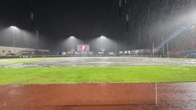 Serie entre Piratas y Pericos se reanuda tras suspensión por el clima