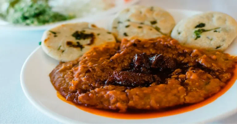 frijoles con veneno el platillo tradicional de nuevo león que acompaña la carne asada