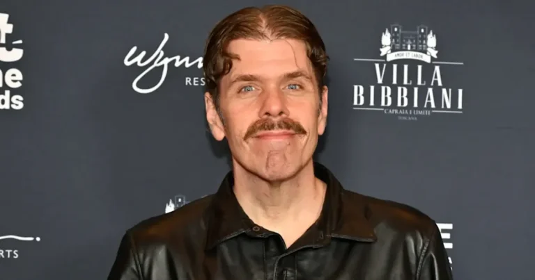 perez hilton permanece hospitalizado y será evaluado por especialistas