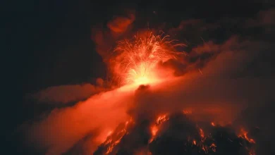 volcán de fuego entra en fase más explosiva y obliga a evacuar comunidades en guatemala