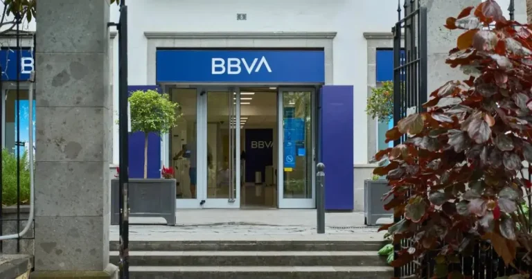 Cambio de horarios de BBVA México, esto debes saber sobre la atención en bancos