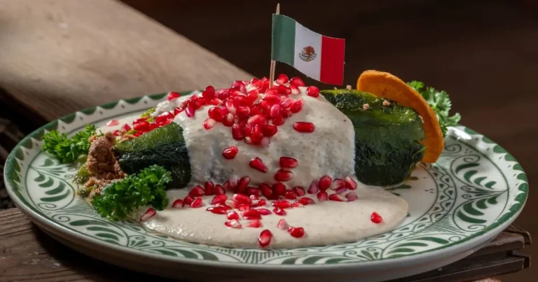 Chiles en Nogada, el platillo mexicano ideal para las Fiestas Patrias