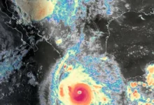 huracán polo vuelve a categoría 5 y provoca fuertes lluvias en guerrero y michoacán