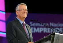 ricardo salinas pliego define modelo de negocio de grupo salinas