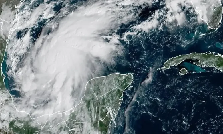 cierran puertos en campeche por efectos de la tormenta isaías