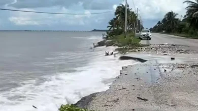 deslave en la carretera 180 de ciudad del carmen por fuerte oleaje
