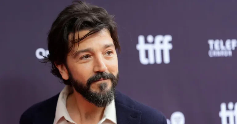 diego luna gana mejor guion en el festival de cine de roma por “ceniza en la boca”