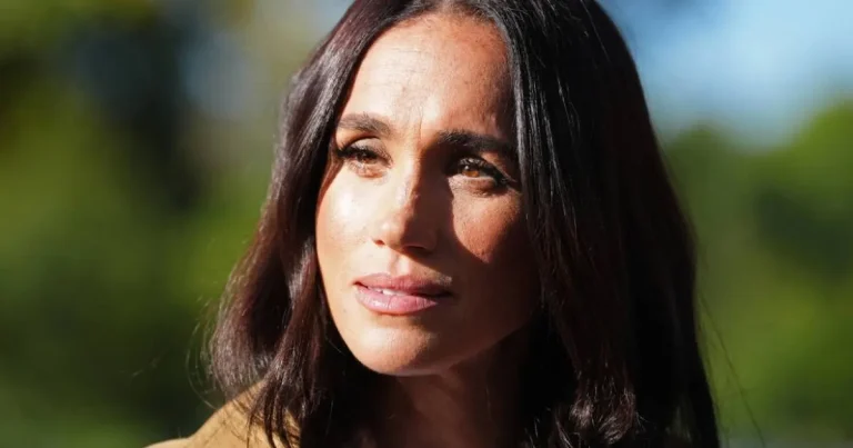 investigan al padre de meghan markle por presunto abuso infantil
